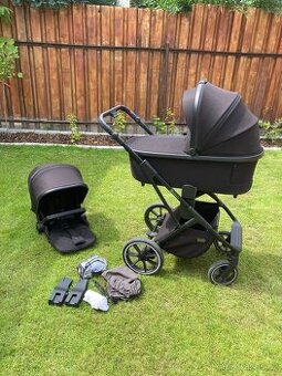 Kombinovaný kočárek Moon PIÚ 2024