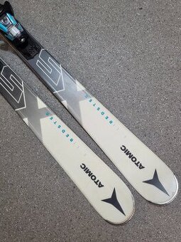 SJEZD. CARV. LYŽE ATOMIC REDSTER X5 147 CM