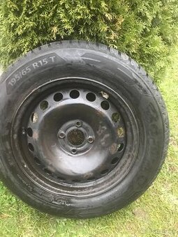 Zimní pneu s disky 195/65 R15 4x100