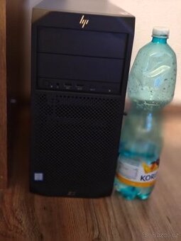 HP Z2 G4 i7 9700k 64.gb ddr4 SLI quadro p2200