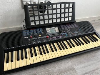 Klávesy Yamaha PSR-230 s futrálem