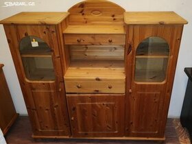 Celo masivní komoda - vitrína
