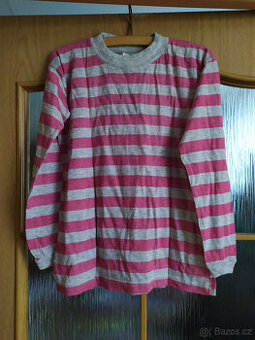BAVLNĚNÉ TRIKO S DLOUHÝM RUKÁVEM VEL.140