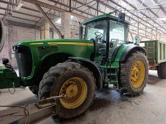 John Deere 8520