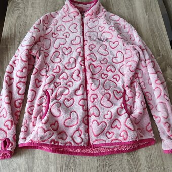 Krásná flísová mikina se srdíčky WOLF 152