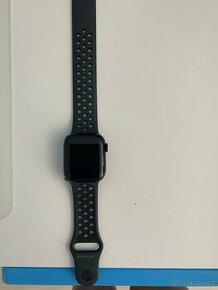 Apple Watch Nike 7, 41 mm