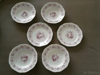 Porcelánové talíře s růžemi, Československo
