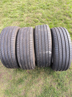 4 letní pneu 215/55/17 MICHELIN