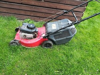 sekačka briggse&stratton s pojezdem - 1