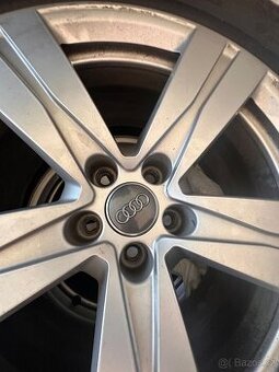 Prodám zimní kompletní sadu kol Audi s pneumatikami Continen
