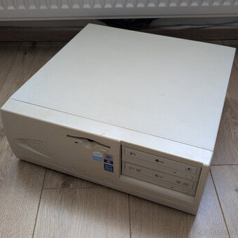 Staré desktop PC - Pentium D, 4GB RAM, Radeon HD 5450