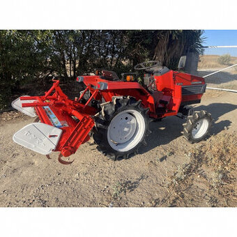Traktor Yanmar F165