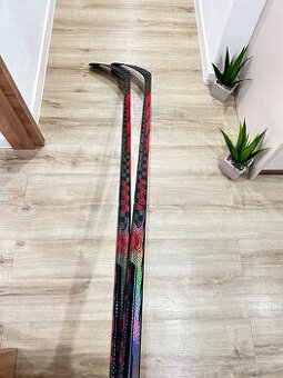 ✅ HRANÉ HOKEJKY - BAUER BORON 5 PROTOR - RED - P28 - 82 F ✅