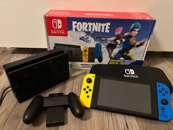 NINTENDO SWITCH Fortnite – 32 GB, Controller, Dock, krabice