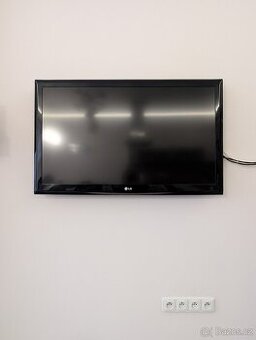 LG 42LE4500 (Full HD + mini Set-top box Tesla + držák)