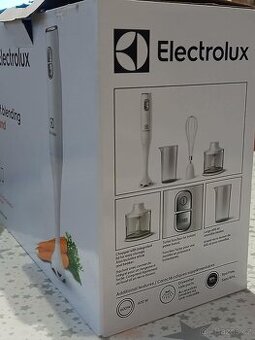 Ponorný mixér Electrolux ESTM 3300