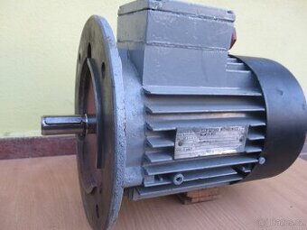 Přírubový elektromotor 380V.0,55kw-1380ot.min.Mohelnice.