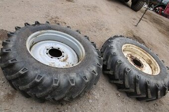 Zetor 12011 16145 zadní kola 18.9-34 vzorek 70% 16 pláten