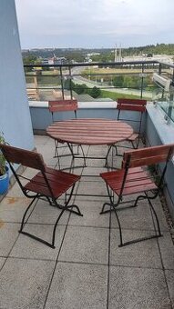 Venkovní stůl a židle