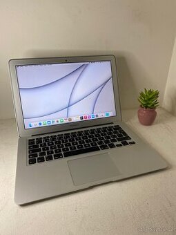 Apple MacBook Air 13″ (Early 2015)