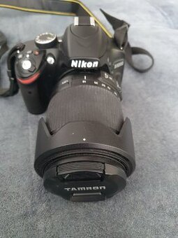 Digitální fotoaparát Nikon D3200 plus objektiv Tamron