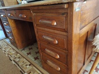 orig. stary a bytelny kanc. stul