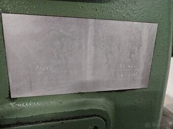 Frézka univerzální FA4U  GO 1996   top stav