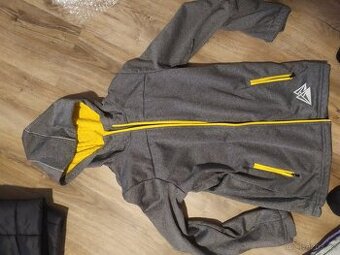 Softshellová bunda 10-12 let málo nošená