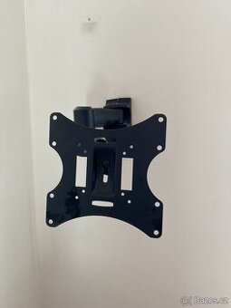 Masivní držák TV či monitoru na zeď
