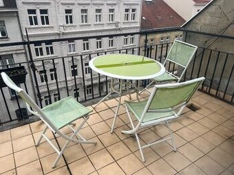 Zahrad posezeni stul a zidle