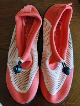 Prodám boty do vody vel. 38