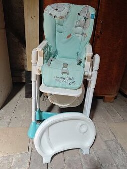 Dětská jídelní židle pro ještě nesedici batolata