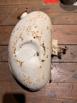 Moped Stadion S22 nádrž