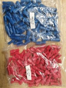 Autokonektory, fastony