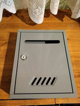 Poštovní schránka