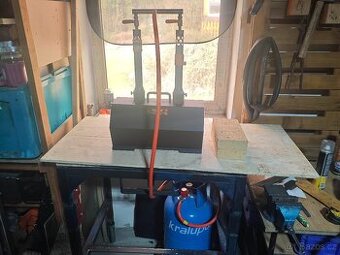 Kovářská výheň PB láhev kovadlina