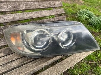 BMW e90/e91 světlomet na opravu