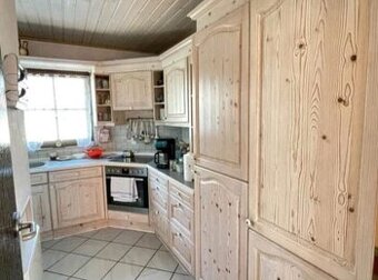 Krásná borovicová linka se spotřebiči,6554