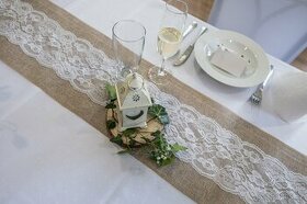 Svatební dekorace: stolová dekorační juta s krajkou