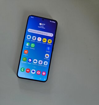 Prodám telefon Samsung s 22