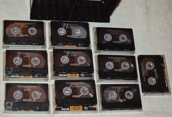 MAXELL XL II, 90,typ II CrO2 chrom, 10ks + stojan 10 kazet