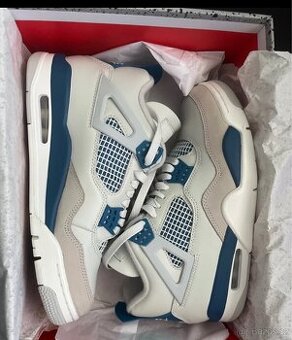 Air Jordan 4 Military Blue
