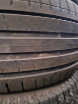 285/45R21 113Y XL RFT P-Zero (PZ4) Luxury PIRELLI