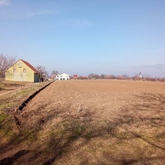 Pozemek Vnorovy