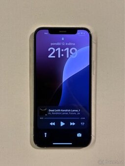 IPhone 12 PRO 128 GB Stříbrná - záruka na vyzkoušení