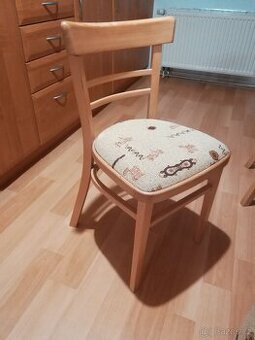 Dřevěné polstrované židle 2ks