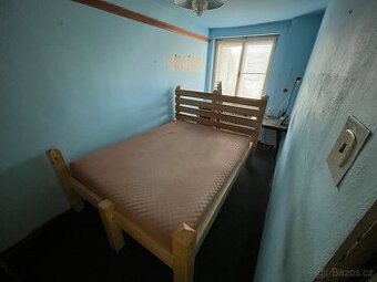 Postel 140 x 200 z masivu (dub a smrk)