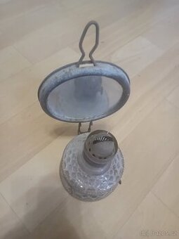 Starožitná petrolejová lampa