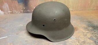 Německá helma M42.