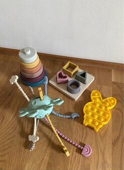 Set silikonových dětských hraček